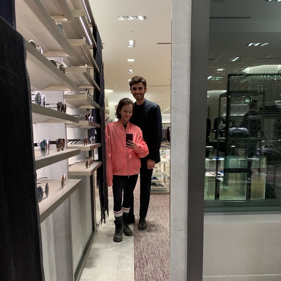 Meet your Posher, Rachel - Picture 4 of 14